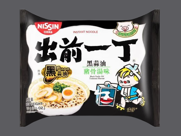 Nissin Black Garlic Oil Tonkotsu Flavour Instant Noodles 100g