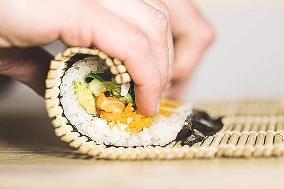 Obento-Sushi-Mat-Rolling