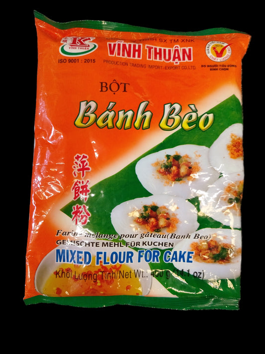 Packaging of Vinh Thuan Bột Banh Beo mixed flour for cake on a dark surface